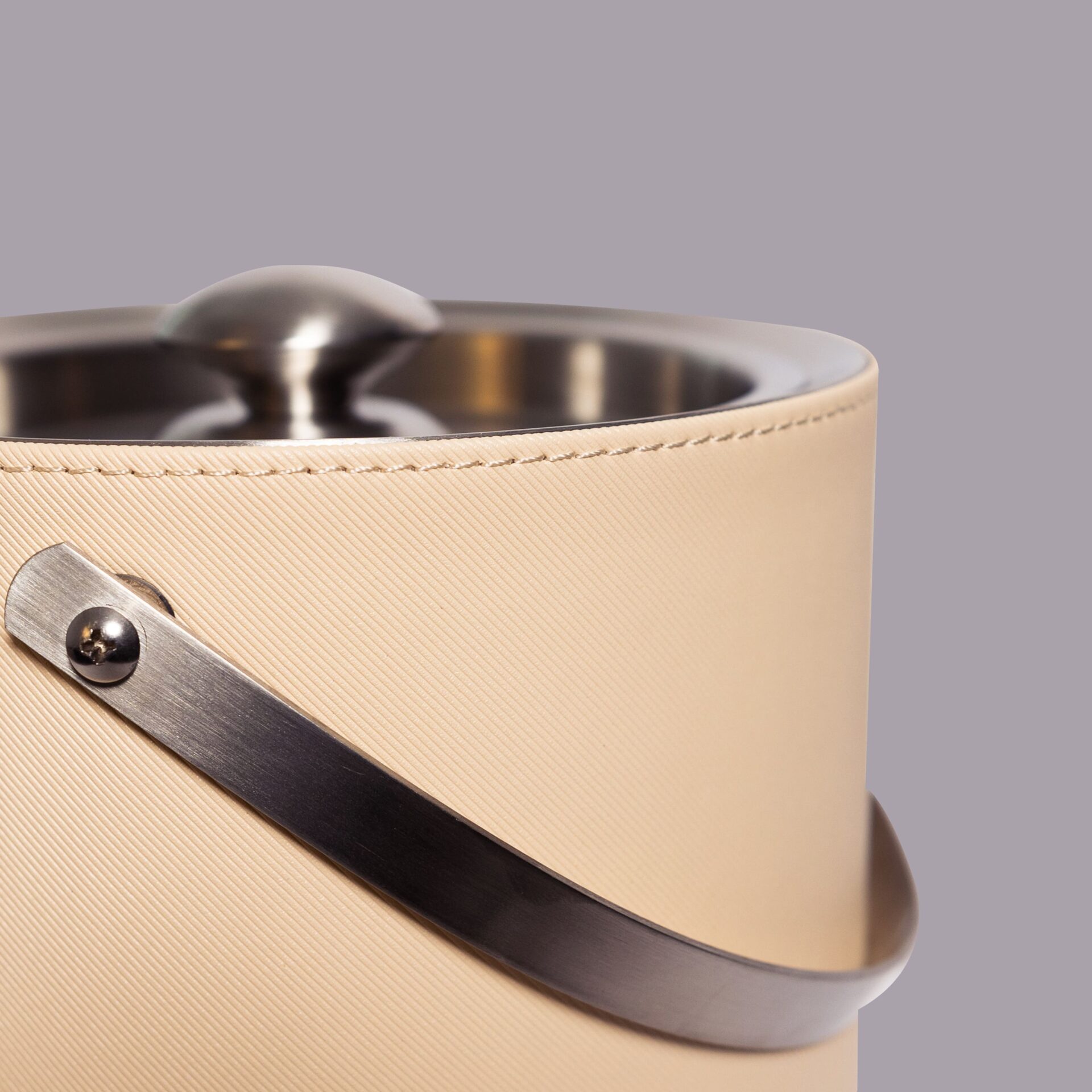 Luxe ijsemmer met tang – beige